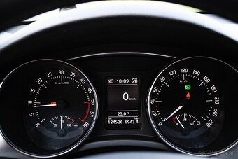 Škoda Superb Combi 2.0TDI CR 125kw Elegance DSG - 16