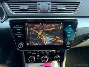 Škoda Superb Combi 2.0 TDI SCR Ambition DSG - 16