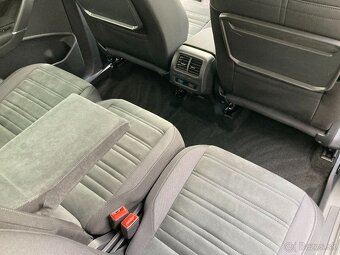 Volkswagen Touran 2.0 TDI DSG - 16