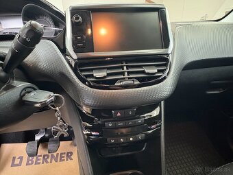 Peugeot 208 1.2i TEMPOMAT VYHŘ.SEDADLA TAŽNÉ ZAŘ. DIGIKLIMA - 16