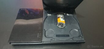 PlayStation 2 Slim - 16