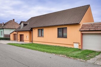 5-izbový rodinný dom s dvomi garážami v obci Špačince - 16