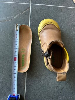 Sandalky, tenisky velkosti 20-21-22 - 16