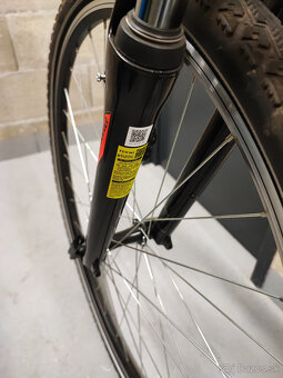 Cross bike Specialized a CTM Tranz - 16