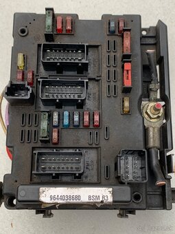 Náhradné diely na Peugeot 406 SW 2.0hdi 80kw RHZ - 16