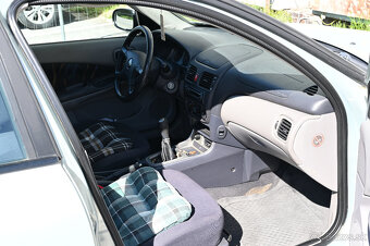 Nissan Almera 1.8 benzín r.v. 2001 - 16