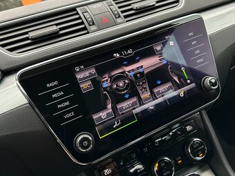 Škoda Superb Combi 2.0 TDi DSG - REZERVOVANE - 16