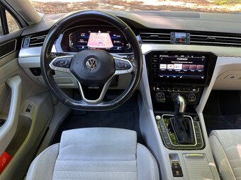 Volkswagen Passat Variant 2.0 TDI EVO Elegance DSG - 16