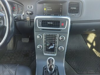 Volvo V60 D3 2.0L Kinetic Geartronic, Business Edition - 16