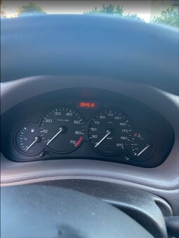 Peugeot 206 1.1i 44kW - 16