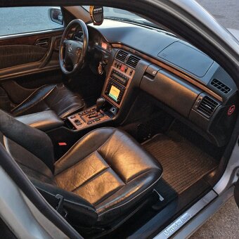 Mercedes Benz E320 W210 Avantgarde - 16