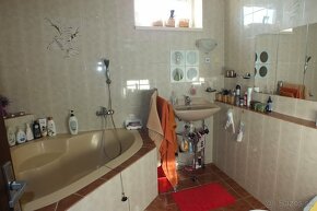 HĽADÁTE DOM, KDE SA BUDE CÍTIŤ PRÍJEMNE CELÁ RODINA? - 16