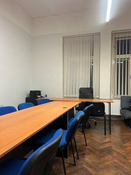 Kancelársky nábytok - 16