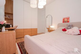 ŠTÝLOVÝ 3 IZBOVÝ BYT - EIN PARK S TERASOU A GARÁŽOVÝM STÁTIM - 16