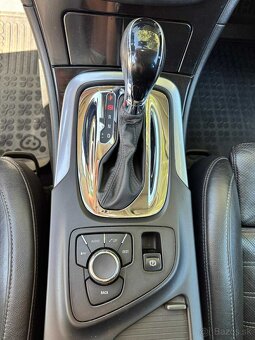 Opel Insignia Sports Tourer 2.0 turbo - 16