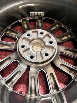 6x139.7 R20 Originál Dodge RAM 5.Generace - TOP STAV - 16