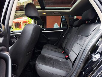 Volkswagen Golf 6 Combi DSG 2.0TDI Common Rail Nová STK - 16
