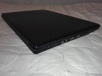 Lenovo. i5-7200U. RAM 8 GB DDR4. 1 000 GB.14“ Full HD. - 16