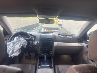Volkswagen Touareg - 16