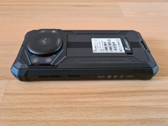 Predám  odolný telefón 5,45″ 4G Lte 10600 mAh batéria - - 16