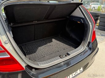 Hyundai i30 CW 1.6 CRDi -Len 142tis. KM- 116k Comfort - 16
