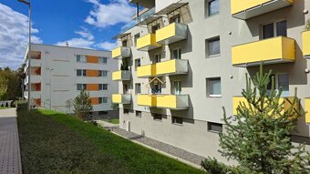 2 IZBOVÝ BYT POD PUSTÝM HRADOM, 64M2 S PARKOVACÍM MIESTOM, Z - 16