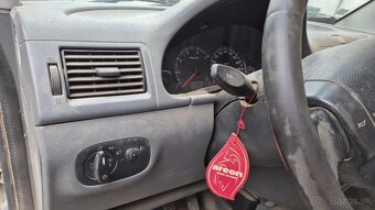 Ford Transit Tourneo Connect 1,8TDCI 66kw kód:HCPB - 16