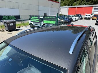 ► VW TOURAN 2,0 TDI-103 kW, 7 MÍST, NAVI, AUTOM. PARKOVÁNÍ ◄ - 16