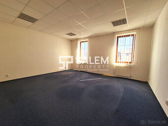 Administratívna budova v historickom centre Banskej Bystrice - 16