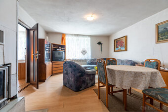 NA PREDAJ RODINNÝ DOM S 3 BYTOVÝMI JEDNOTKAMI, OBEC TELGÁRT - 16