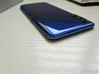 Xiaomi Mi 9 6 / 128 GB Ocean Blue - 16