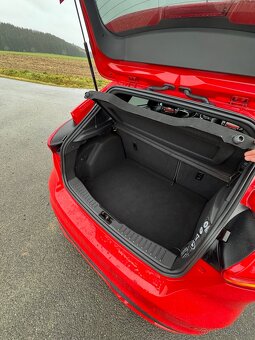 Ford Focus ST - 16