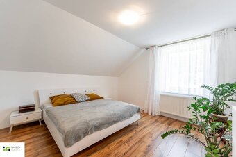Na predaj-kompletne zrekonštruovaný rodinný dom s dvojgarážo - 16