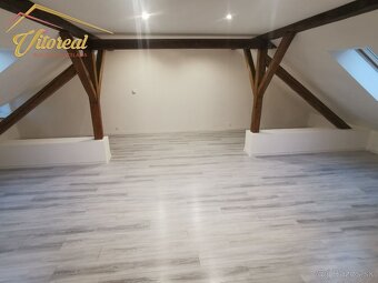 Na predaj exkluzívny 3 izbový podkrovný byt v Trebišove - 16