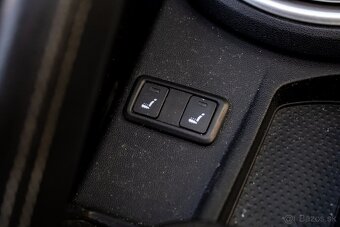 Lancia Delta 1.75TBi PLATINO PLUS, Automat, FULL výbava - 16