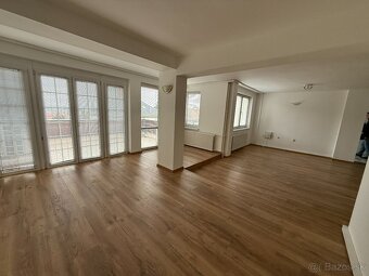 Dvojpodlažný dom vhodný na sídlo firmy, Staré Mesto - 16