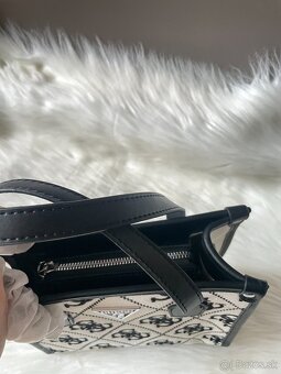 Guess Silvana kabelka - 16
