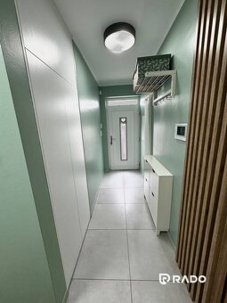 RADO | IBA U NÁS Na predaj štýlový 3-iz.byt so záhradkou, V - 16