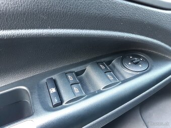 Ford Transit Connect 1.5 TDCi 88KW,,Exkluzive 6M 7miest - 16