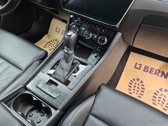 Škoda Superb Premium Edition 147kW KESSY vyhr.čelné sklo sed - 16