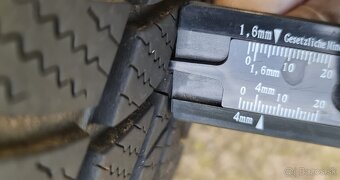 Originál plechové disky + zimné pneu + puklice Škoda Felicia - 16
