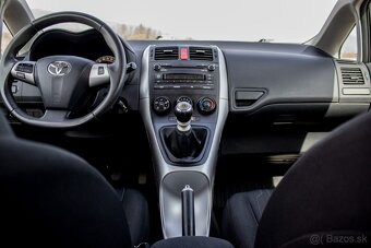Toyota Auris - 16