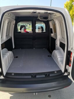 VW Caddy Basis 2,0 TDI 55 KW, 5 stupňový manuál - 16