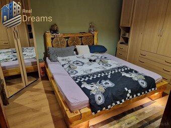 Krásny rodinný dom s rozľahlým pozemkom - 16