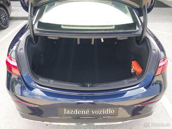 Mercedes-Benz E 400 4MATIC kupé - 16