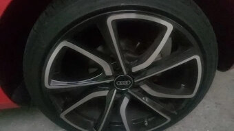 Stredové krytky pukličky kolies AUDI - 16