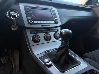 Volkswagen Passat 1.9 TDI - 16