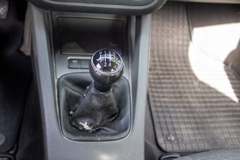 Volkswagen GOLF 1,9 TDI 77kw MT5 Trendline - 16