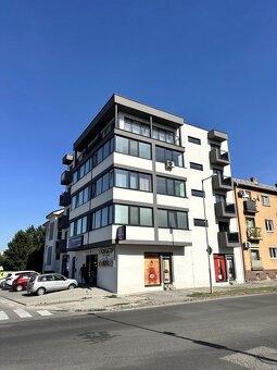 Moderne zariadený 2 izbový byt 55,90 m2 s balkónom Galanta - 16
