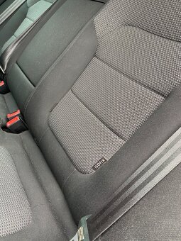 Volkswagen Passat Variant B7 2,0TDi Bluemotion - 16